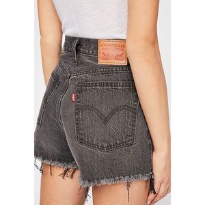 Vintage Levi’s highwaisted cutoff shorts